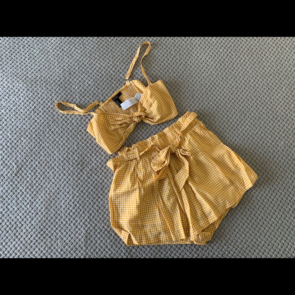 Forever 21 Plaid Summer Shorts/Top Set (Medium)